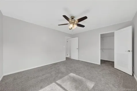 10 Squires Gate Poughkeepsie NY 12603