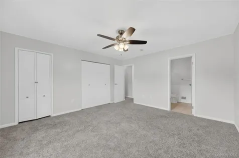 10 Squires Gate Poughkeepsie NY 12603