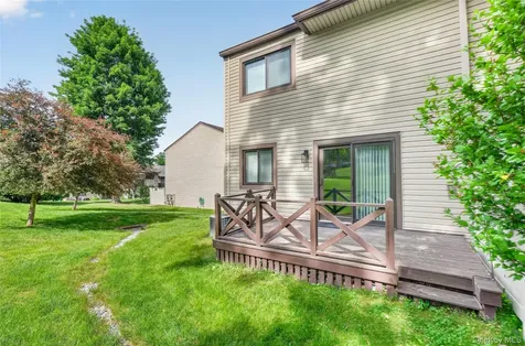 10 Squires Gate Poughkeepsie NY 12603