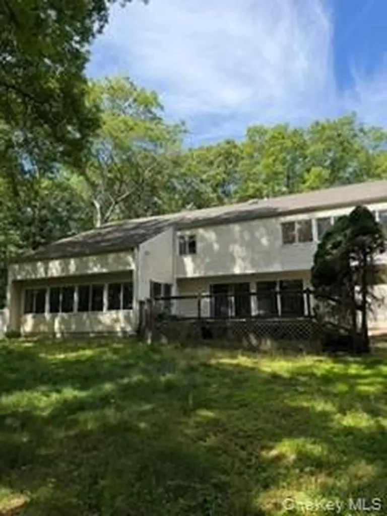 1117 Cedar Ridge Road Oyster Bay NY 11771
