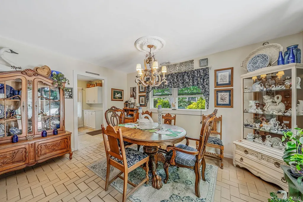 58 Royal Avenue Flanders NY 11901