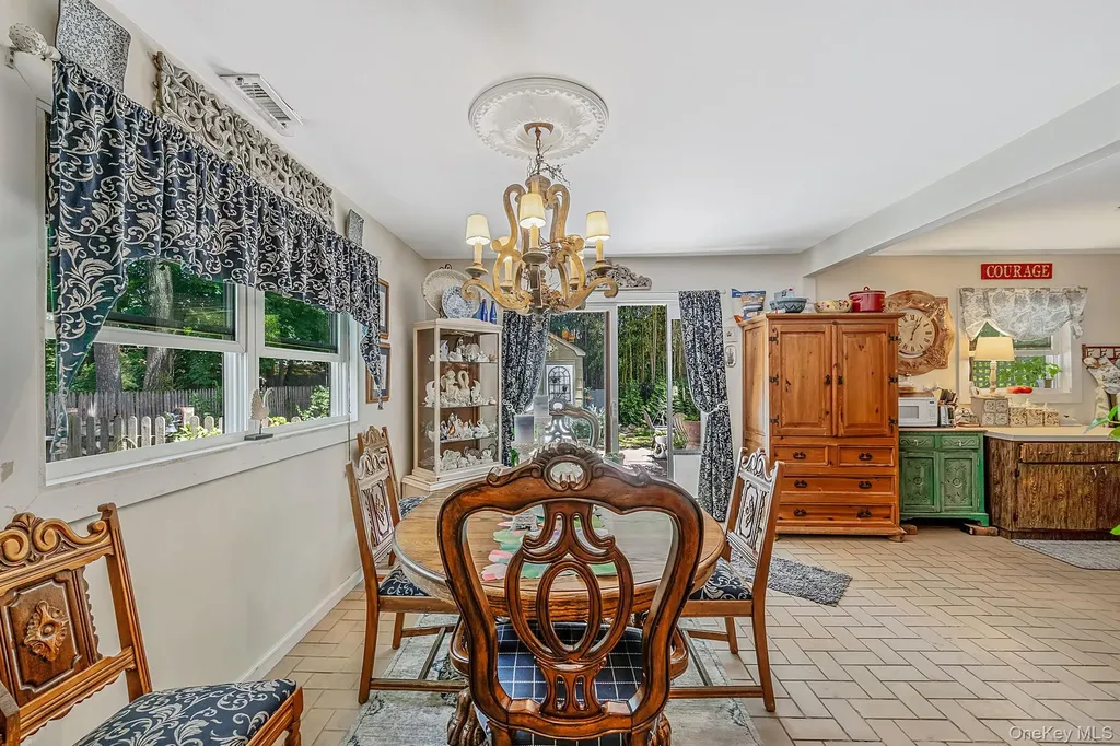 58 Royal Avenue Flanders NY 11901