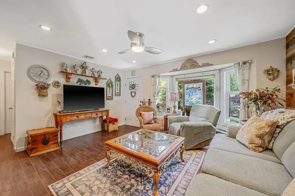 58 Royal Avenue Flanders NY 11901