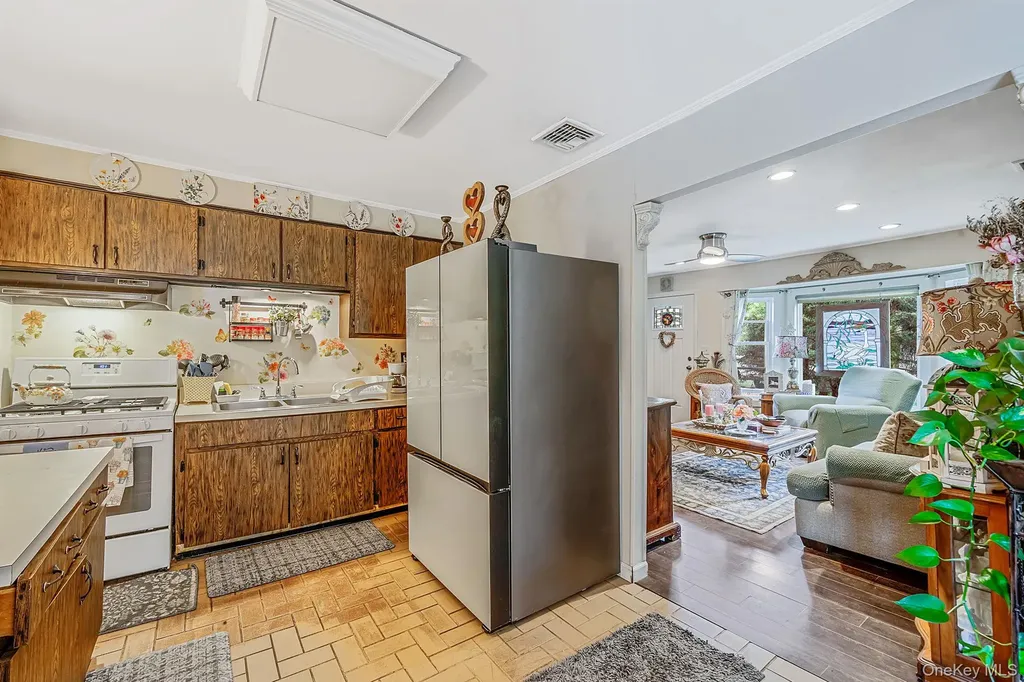 58 Royal Avenue Flanders NY 11901