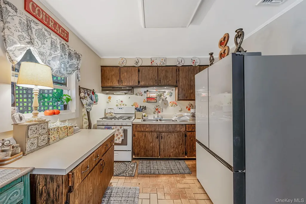 58 Royal Avenue Flanders NY 11901