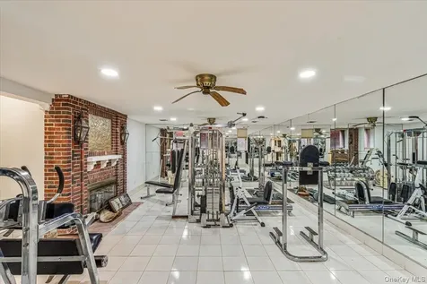 952 Cedar Swamp Old Brookville NY 11545