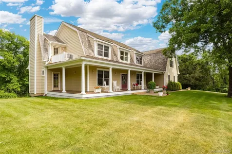 12 Nichris Lane Staatsburg NY 12580
