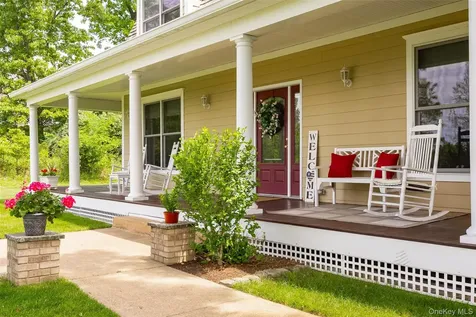 12 Nichris Lane Staatsburg NY 12580