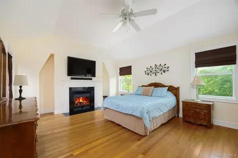12 Nichris Lane Staatsburg NY 12580