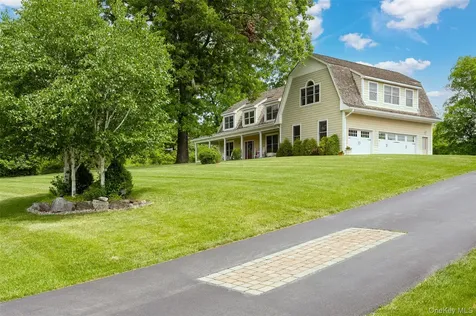 12 Nichris Lane Staatsburg NY 12580