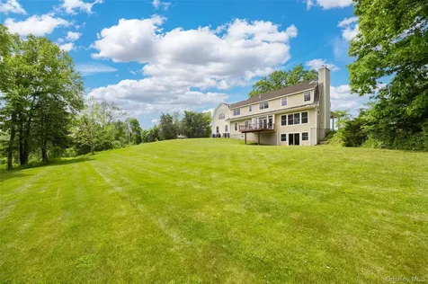 12 Nichris Lane Staatsburg NY 12580