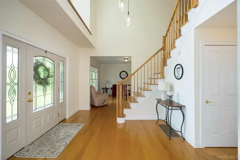 12 Nichris Lane Staatsburg NY 12580