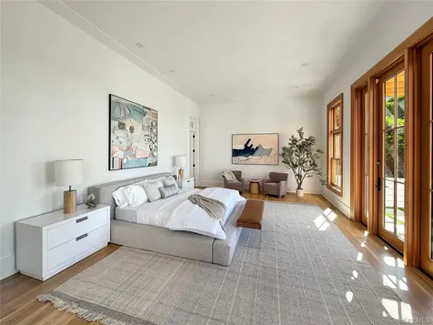 522 Wickapogue Road Southampton NY 11968