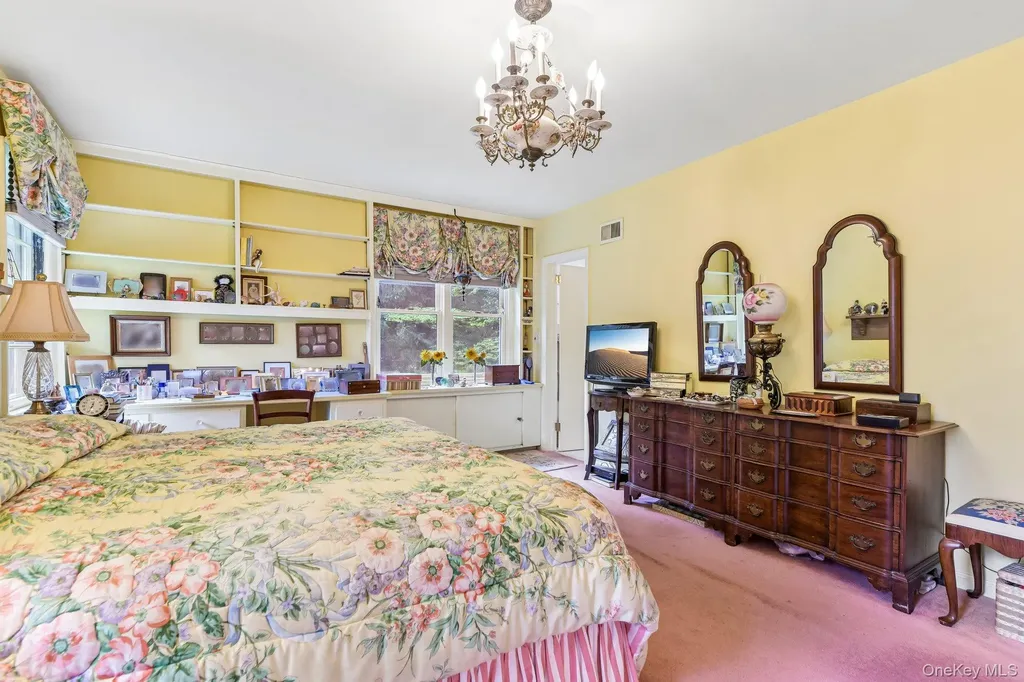 47 Mayfair Drive Huntington NY 11743