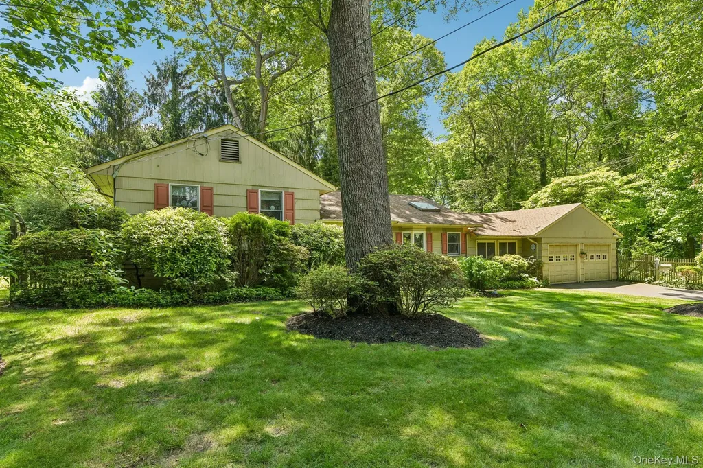 47 Mayfair Drive Huntington NY 11743