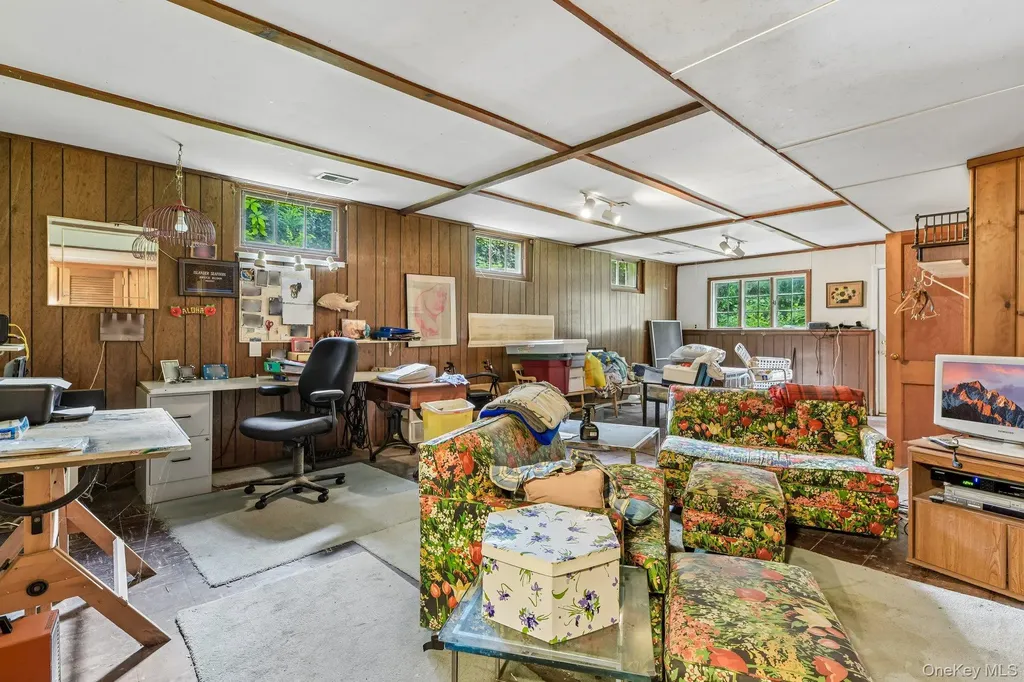 47 Mayfair Drive Huntington NY 11743