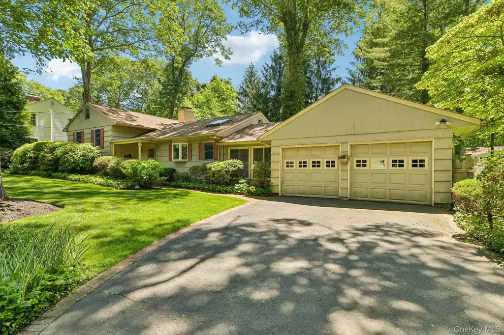 47 Mayfair Drive Huntington NY 11743