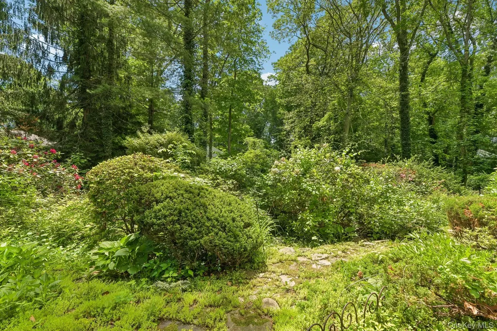 47 Mayfair Drive Huntington NY 11743