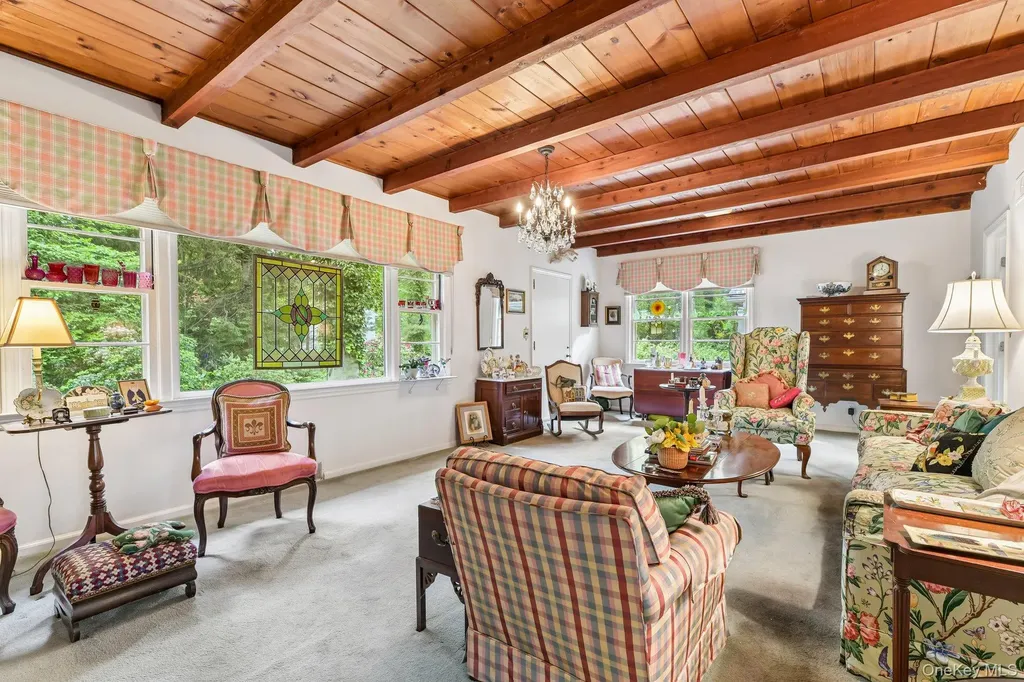 47 Mayfair Drive Huntington NY 11743