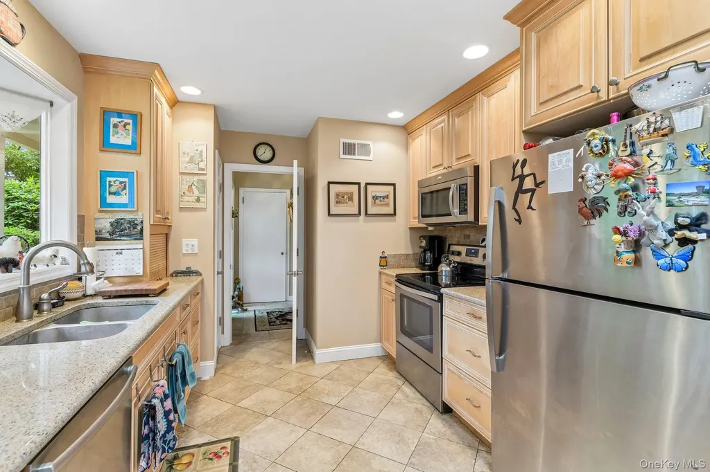 47 Mayfair Drive Huntington NY 11743