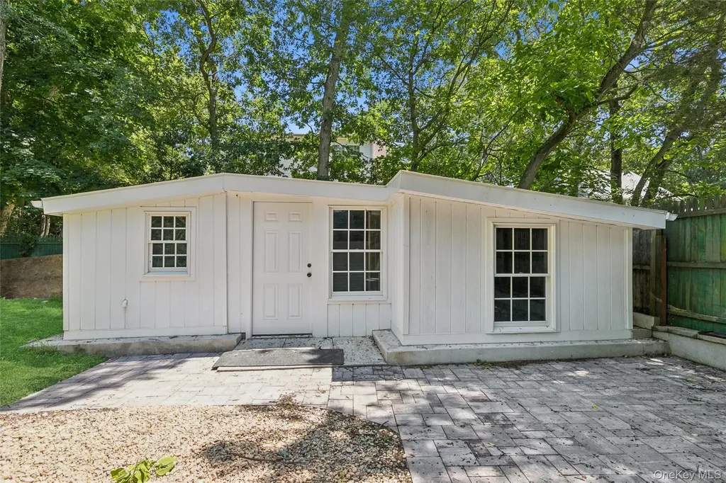 26 Flanders Boulevard Flanders NY 11901