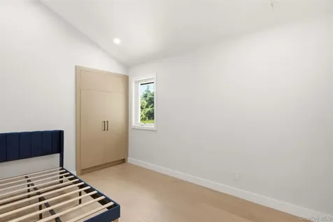 109 Nassau Drive Albertson NY 11507