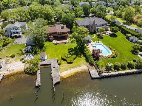 164 W Islip Road West Islip NY 11795