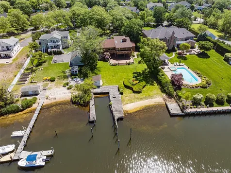 164 W Islip Road West Islip NY 11795