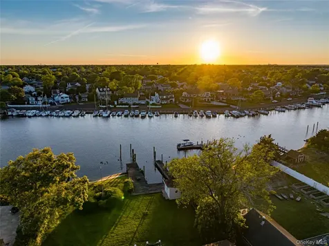 164 W Islip Road West Islip NY 11795