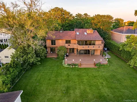 164 W Islip Road West Islip NY 11795