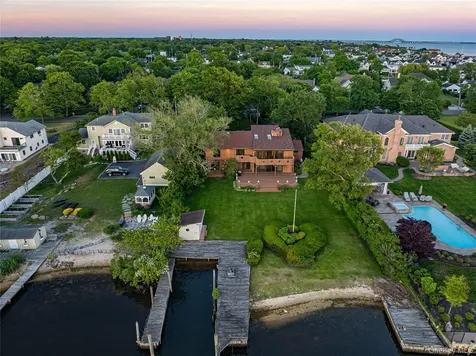 164 W Islip Road West Islip NY 11795