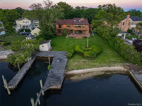 164 W Islip Road West Islip NY 11795