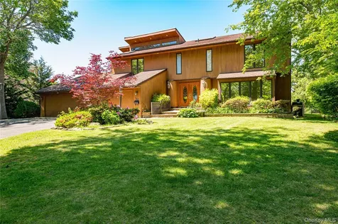 164 W Islip Road West Islip NY 11795