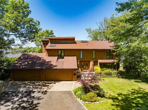164 W Islip Road West Islip NY 11795