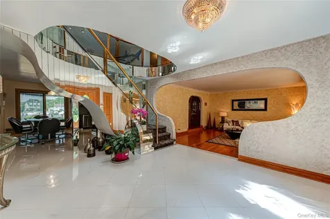 164 W Islip Road West Islip NY 11795