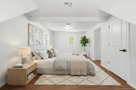 27 New Avenue Wyandanch NY 11798