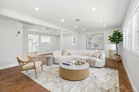 27 New Avenue Wyandanch NY 11798