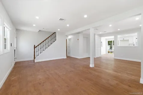 27 New Avenue Wyandanch NY 11798