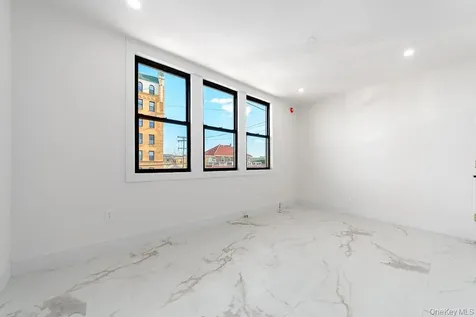 78-84 E Park Avenue Long Beach NY 11561
