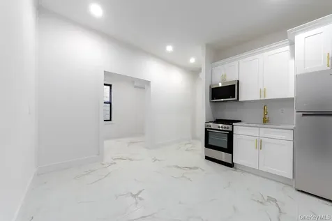 78-84 E Park Avenue Long Beach NY 11561