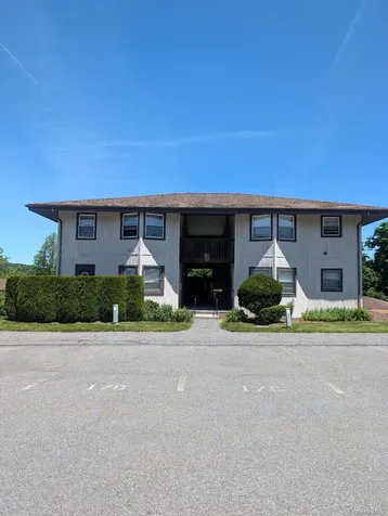 17 Hastings Court Jefferson Valley NY 10598
