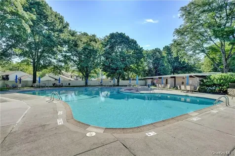 17 Hastings Court Jefferson Valley NY 10598
