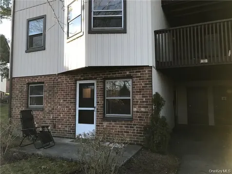 17 Hastings Court Jefferson Valley NY 10598