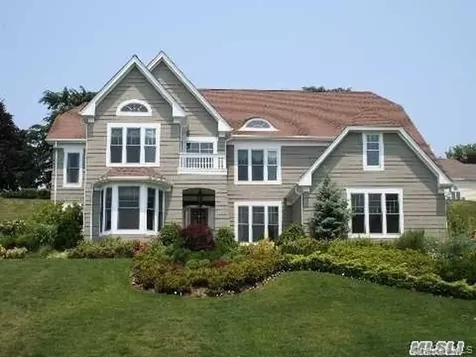 47 Pembroke Drive Glen Cove NY 11542