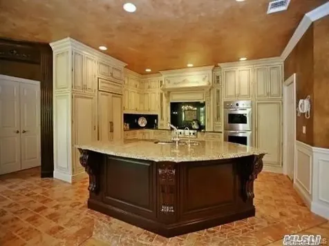 47 Pembroke Drive Glen Cove NY 11542