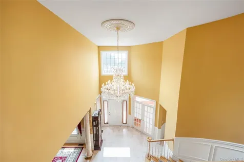 47 Pembroke Drive Glen Cove NY 11542
