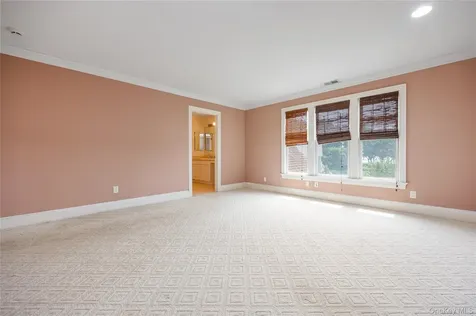 47 Pembroke Drive Glen Cove NY 11542