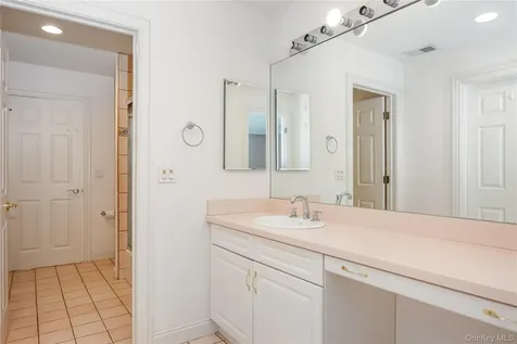 47 Pembroke Drive Glen Cove NY 11542