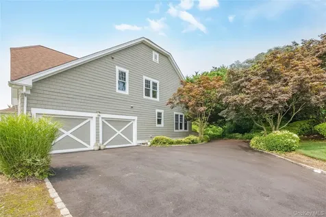 47 Pembroke Drive Glen Cove NY 11542