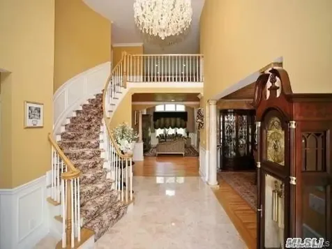47 Pembroke Drive Glen Cove NY 11542